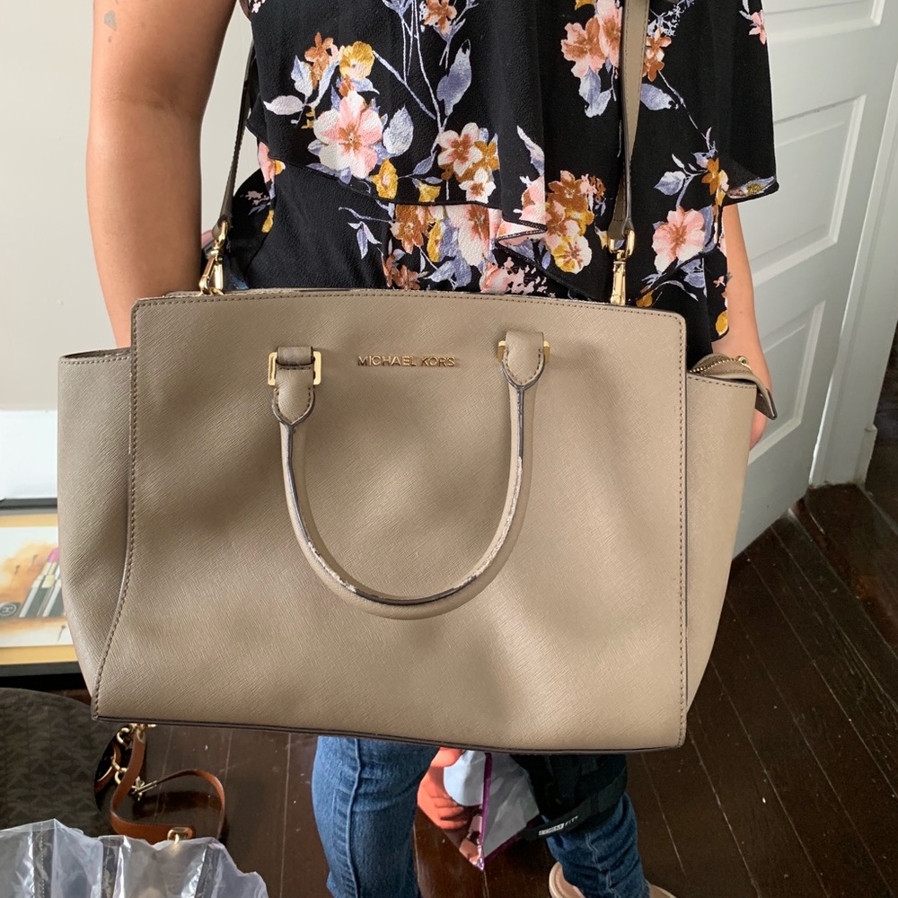 Michael Kors large Selma in Dune!
